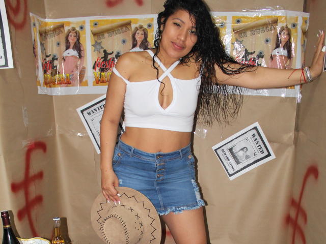 KendallSweetz - Live porn &amp; sex cam - 12912492