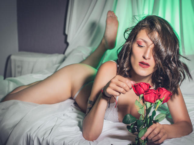 SaraMorris - Live sex cam - 12919800