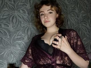 KiraNightly - Live sex cam - 12979064