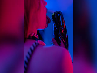 ChloeBeckham - Live porn & sex cam - 12979496