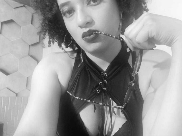 VioletaSwitch - Live porn &amp; sex cam - 13004780