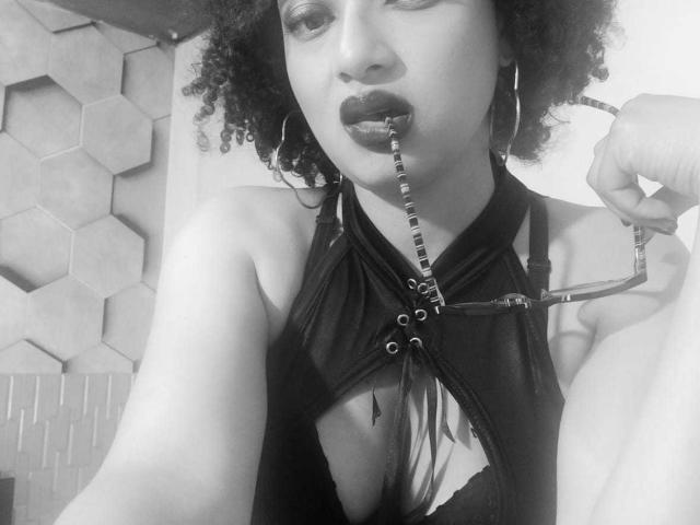 VioletaSwitch - Live sex cam - 13004784