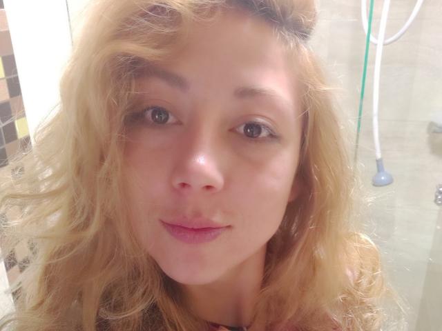 KhrystineBrulant - Live Sex Cam - 13021848
