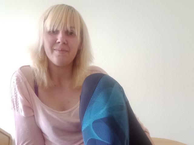 LightBella - Live sex cam - 13033992