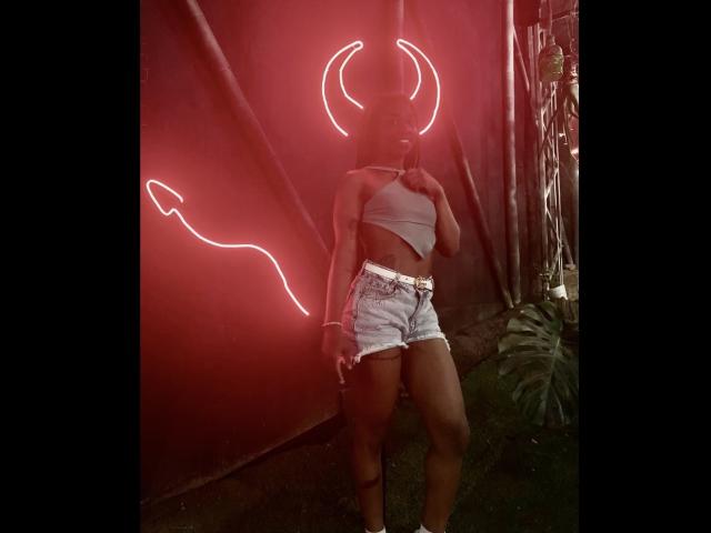 Molly69X - Live Sex Cam - 13036452