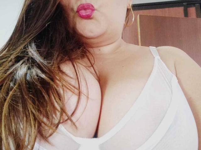 HotValeryPassione - Live porn &amp; sex cam - 13043352