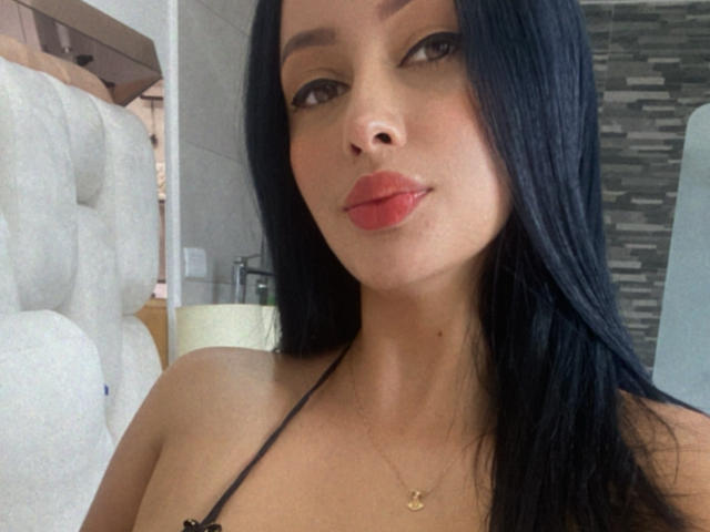 EmilyParkerr - Live sex cam - 13047224