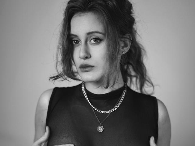 AlesyaDrons - Live porn &amp; sex cam - 13056900