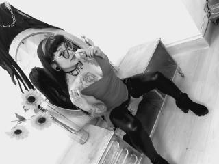 VeronaHellsing - Live sexe cam - 13070908