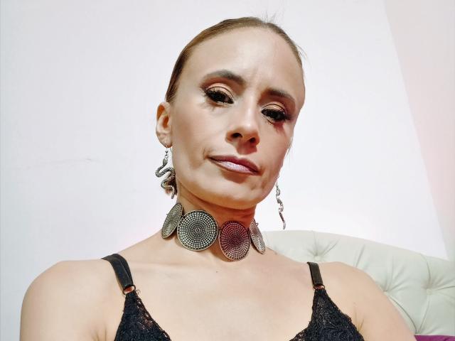 SilvyGrecor - Live Sex Cam - 13076584