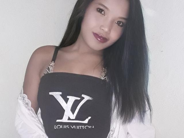 AliciaChou - ライブポルノ&amp;セックスカム - 13081428