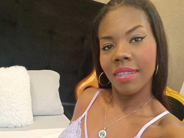 EbonyYulia - Live Sex Cam - 13085352