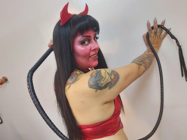 VeronaHellsing - Live sex cam - 13156524