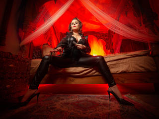VelvetManttis - Live sex cam - 13172708