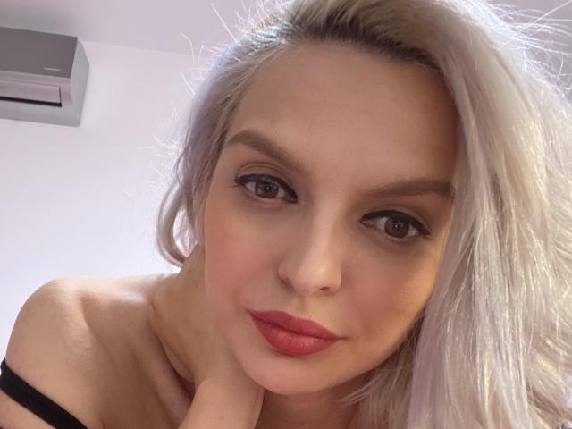 DouceAmelia - Live porn &amp; sex cam - 13180104