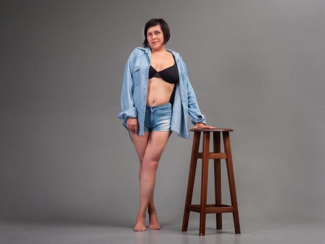 HonnyGylia - Live sex cam - 13184952