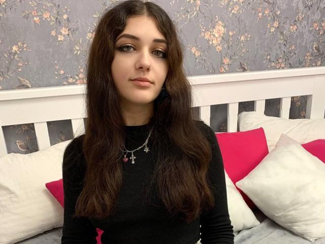 KarinaCisneros - Live sex cam - 13204512