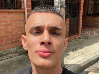 SlimLewis - Live sexe cam - 13204856