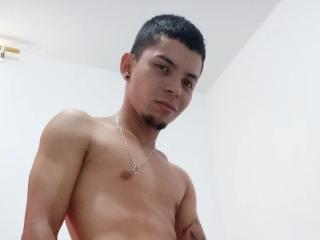 AndresX69 - Live sex cam - 13218532