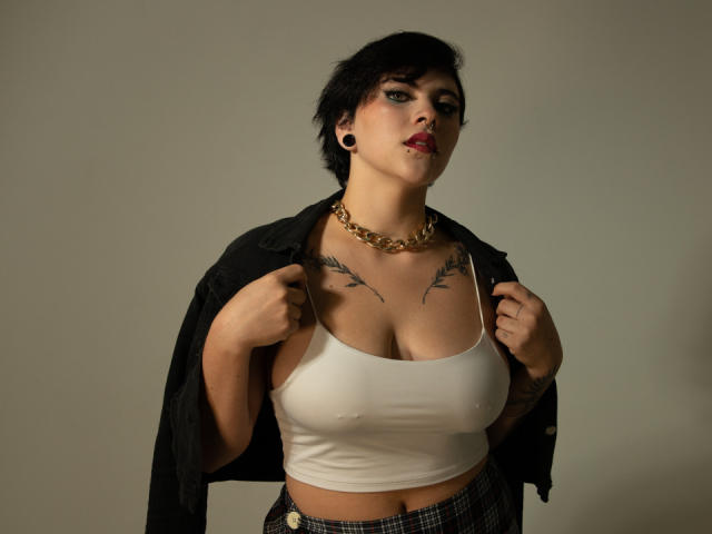 MissCharlottte - Live sexe cam - 13221972