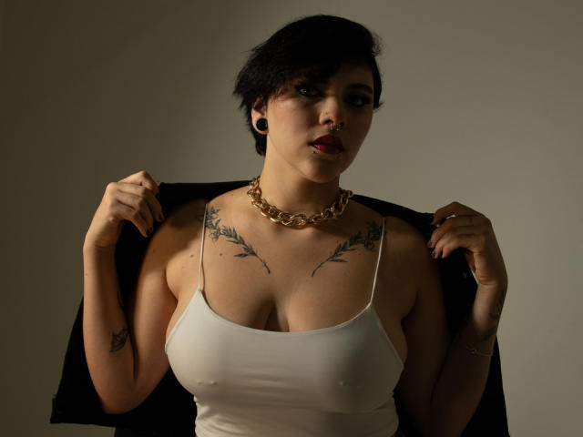 MissCharlottte - Sexe cam en vivo - 13222004