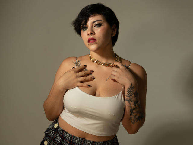 MissCharlottte - Live sex cam - 13222052