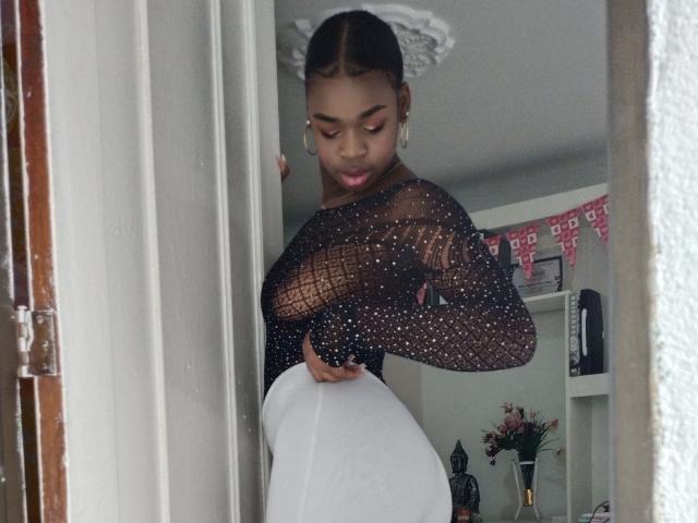 VenusBrown - Live porn &amp; sex cam - 13231844