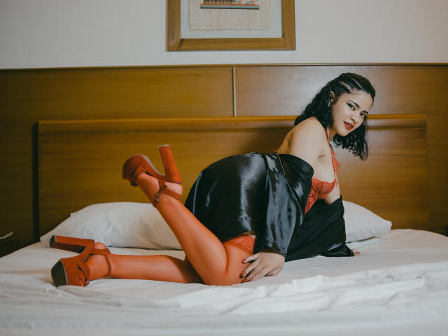 AmberSuit - Live sex cam - 13238588