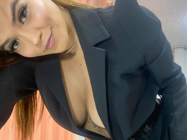 MajoJones - Live porn &amp; sex cam - 13269400