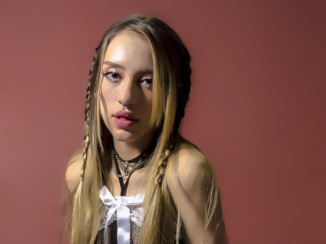 KiraSmilee - Live sex cam - 13296064