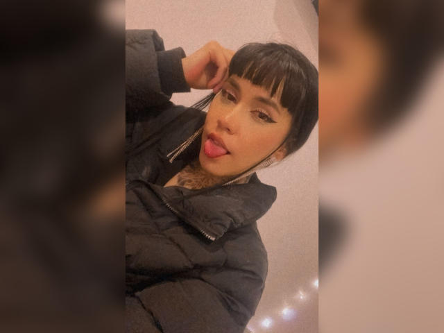 CharlotteLens - Live sex cam - 13322300