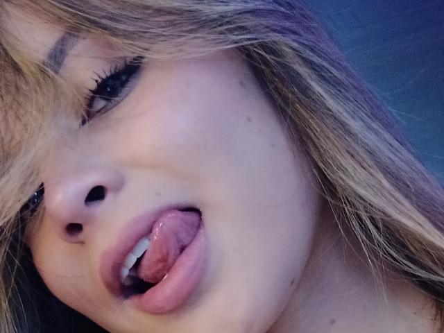 KateJolie - Live sex cam - 13339584