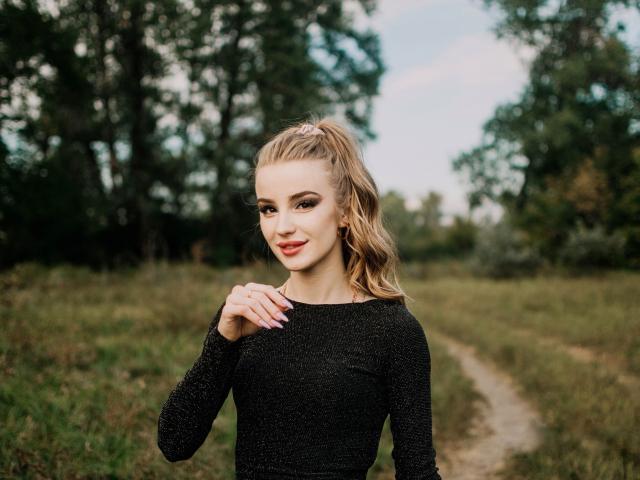 GynBerry - Live porn &amp; sex cam - 13343752
