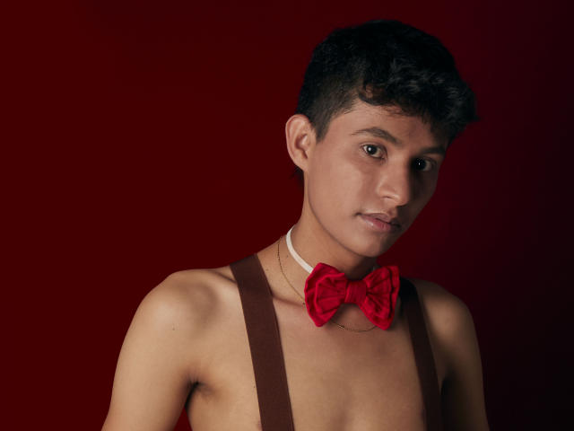 CalvinMatew - Live sex cam - 13369456
