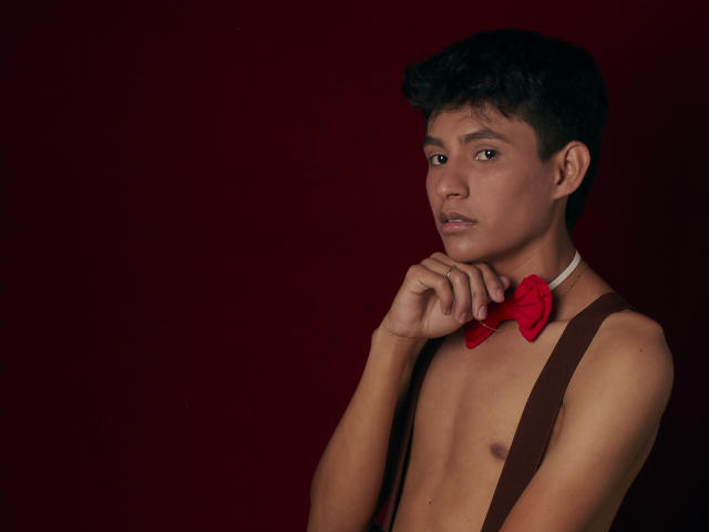 CalvinMatew - Live sex cam - 13369528