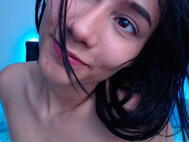 DeisyWest - Live porn &amp; sex cam - 13379744