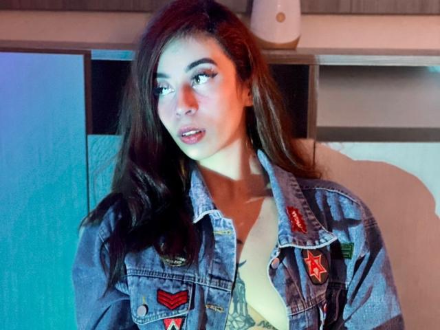 LaurenVega - Live sex cam - 13408216