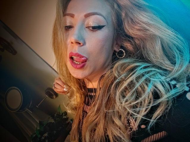 KhrystineBrulant - Live sex cam - 13409264