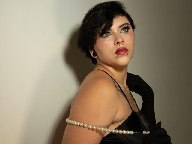 MissCharlottte - Live sexe cam - 13424776