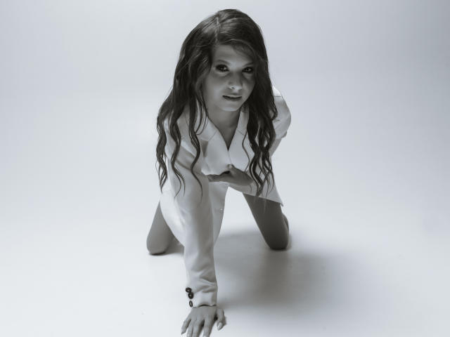 AudreyBarlow - Live sex cam - 13441664