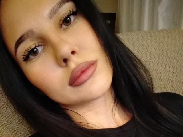 PantherZlata - Live Sex Cam - 13446808