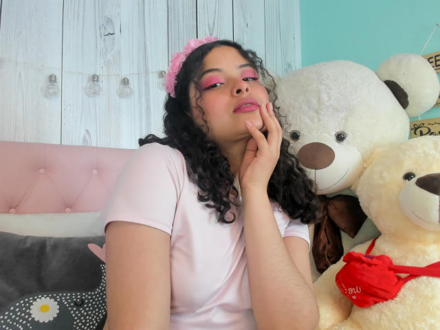 AliceMoreti - Live sex cam - 13482600