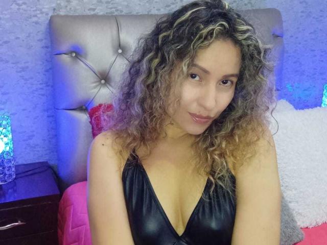 EroticSasha - Live Sex Cam - 13487000