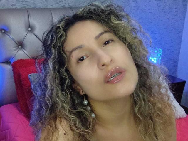 EroticSasha - Élő pornó és szexkamera - 13487004