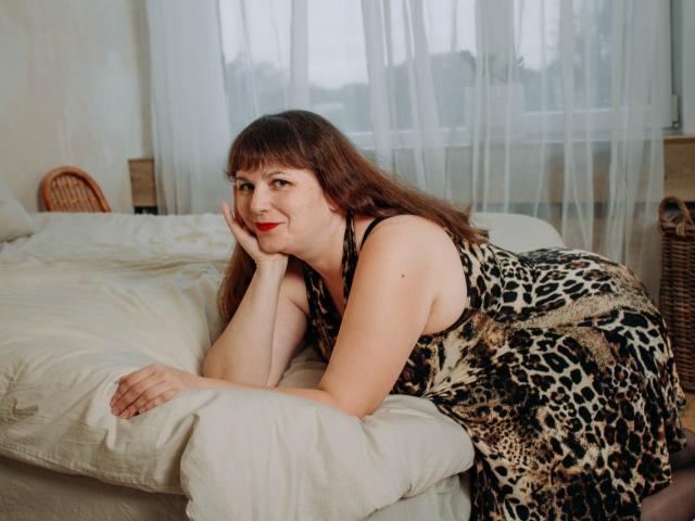 AliceInks - Live Sex Cam - 13525912