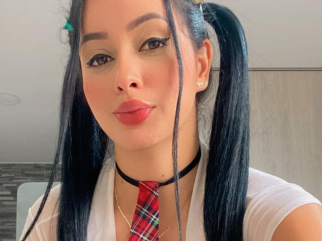 EmilyParkerr - Live porn &amp; sex cam - 13559900