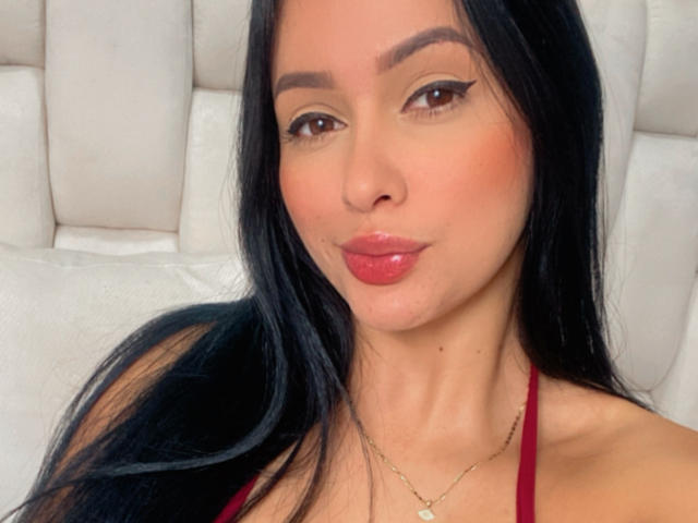 EmilyParkerr - Live porn &amp; sex cam - 13560004