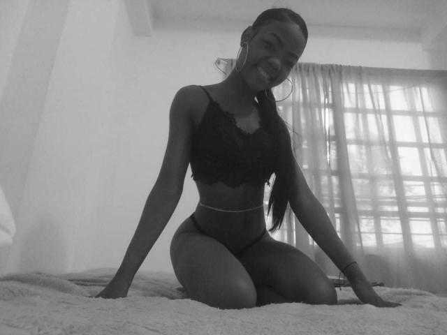 Chaynna - Live sex cam - 13560888