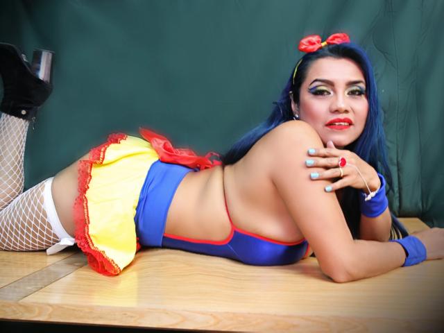 LaraHotMilf - Live sexe cam - 13569524