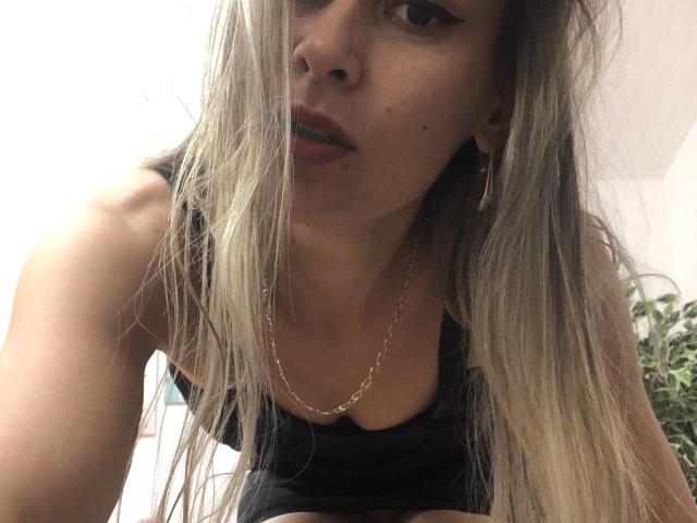 CharlotteSm - Sexe cam en vivo - 13577232